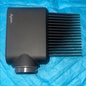 Like new- Dyson Black wide tooth Comb Attachment